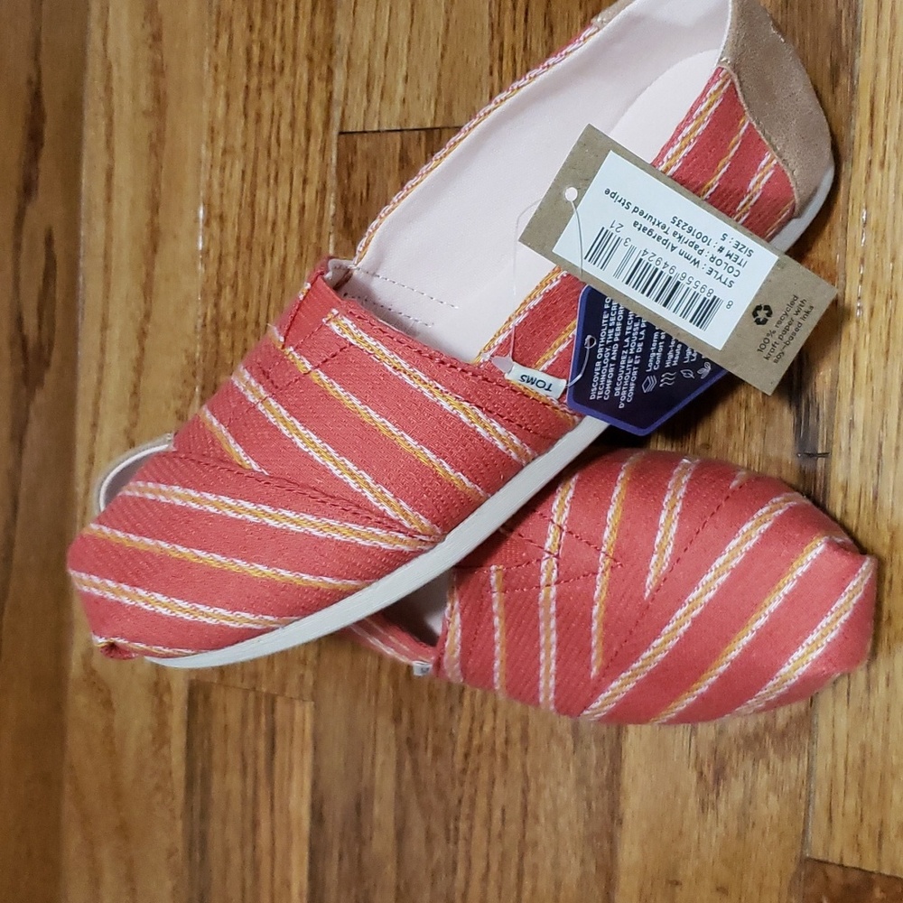 Shoes - Picture 2 of 2